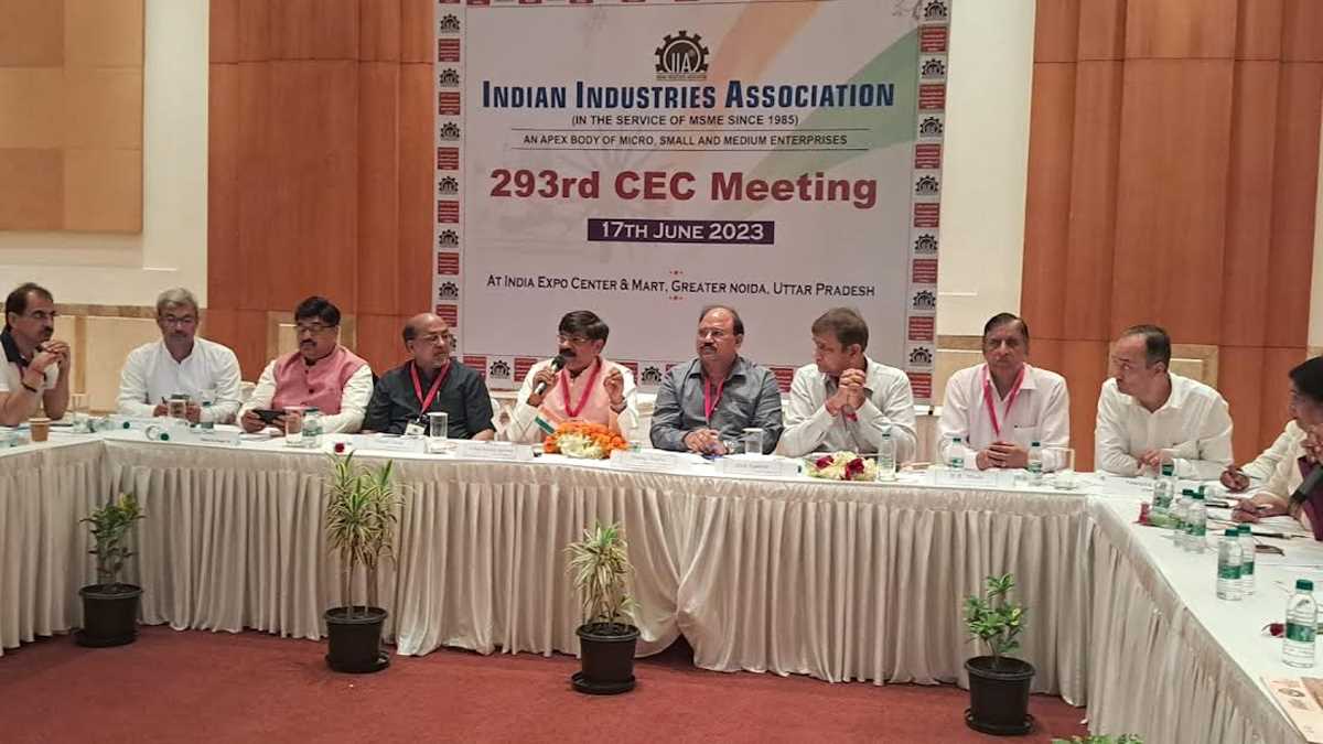 आईआईए के सीईसी बैठक में देशभर के उद्यमी हुए शामिल